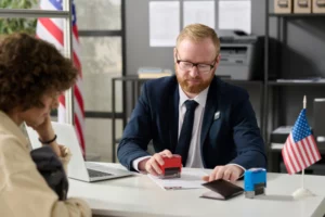 difference between U.S. green card and U.S. citizenship